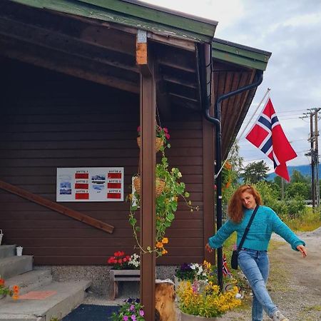 Romsdalseggen Camping Isfjorden Oda fotoğraf